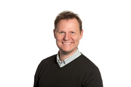 Portraitfoto Frank Sauer